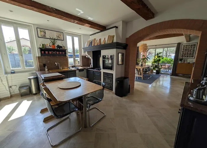 Maison De Maitre Toulousaine Avec Piscine